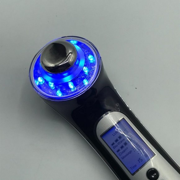 Skincare Therapy Wand - Black - Picture 13 of 16